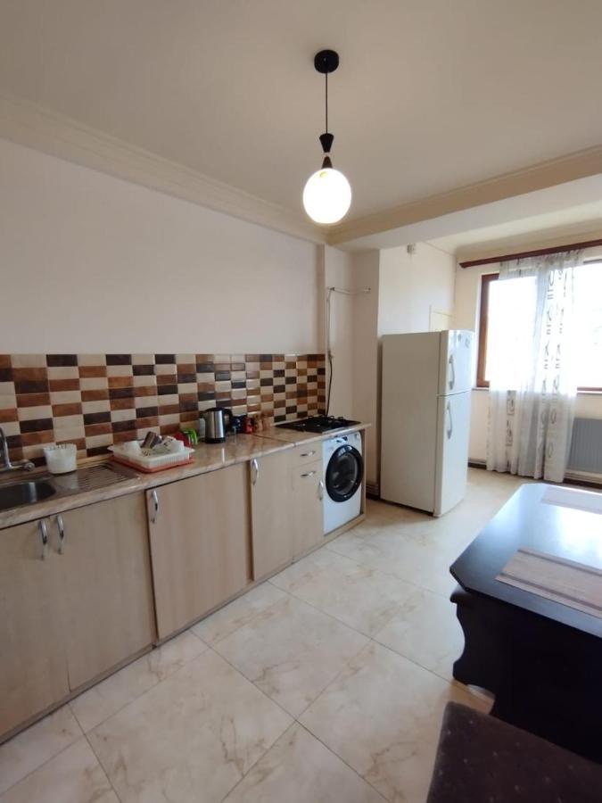 エレバンLarge Apt Near Republic Squareアパートメント エクステリア 写真